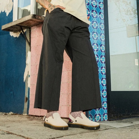 NWOT Dr Martens Carlson Suede Casual Slingback Mules Size 6 Women’s - Picture 2 of 15